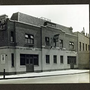 Photograph of Prince Of Wales PH, Hoxton (Hyde Road), London