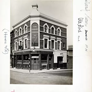 Photograph of Railway Tavern, Old Ford, London
