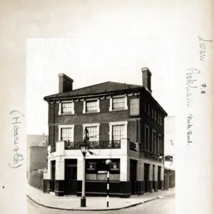 Photograph of Swan PH, Peckham, London