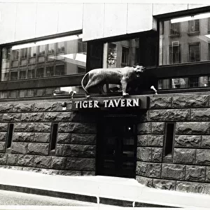 Photograph of Tiger Tavern, Tower Hill (New), London