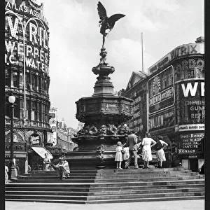 Piccadilly / Eros 1950S