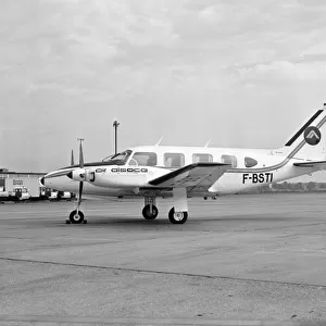 Piper PA-31 Navajo G-BSTI