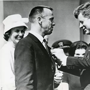 President John F. Kennedy presents the National Aeronau?