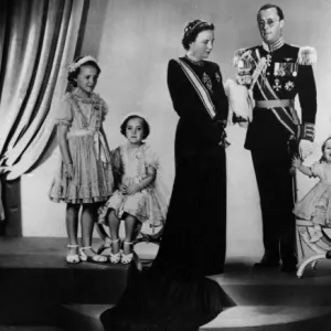 Queen Juliana of the Netherlands and children