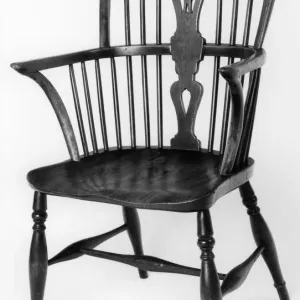 Reference Print: Windsor Armchair with Fleur-de-Lys Motif Reference Print: Windsor Armchair with Fleur-de-Lys Motif