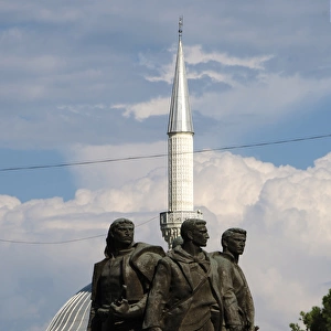REPUBLIC OF ALBANIA. Shkodra (Scutari) 5 Heroes Monument