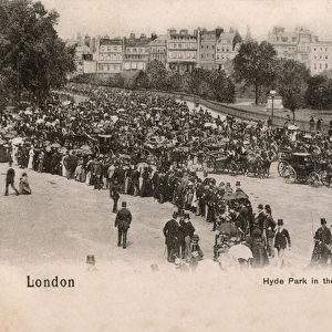 Rotten Row, Hyde Park - Summertime, long queue and carriages