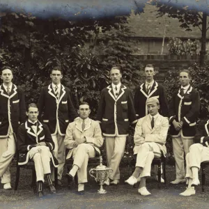 Rowing crew photograph, 1911