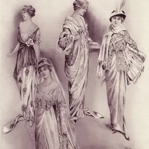 Mariage royal 1913 -- Fife de Connaught -- quatre robes. Mariage royal 1913 -- Fife de Connaught -- quatre robes.