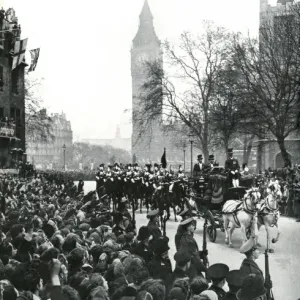 Royal Wedding 1947 - procession to the Abbey Royal Wedding 1947 - procession to the Abbey