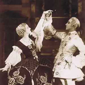 Rudolf Valentino and Doris Kenyon in Monsieur Beaucaire