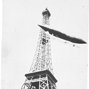 Santos-Dumont airship No6 rounding the Eiffel Tower in t?