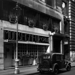 Scene in Jermyn Street, London