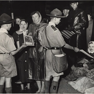 Scouts selling Coronation programmes