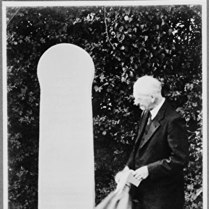 Sir Arthur Keith at the Piltdown memorial