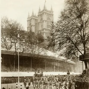 Stage Coach leaving Westminster Abbey 1937