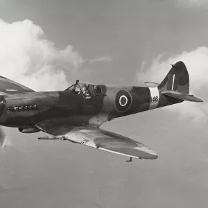 Supermarine Spitfire 14 / XIV