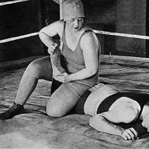 Teddy Myers, woman wrestler