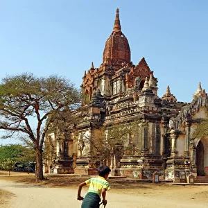 Thatthe Mokgo Hpaya Pagoda in Nuang U, Bagan, Myanmar