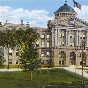 Toledo, Ohio - Lucas County Court House & McKinley Monument