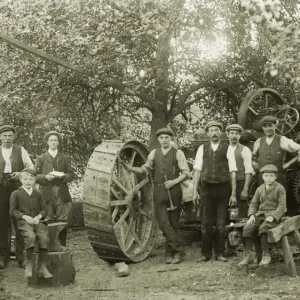 Traction Engine - Wheel Repair Party Traction Engine - Wheel Repair Party