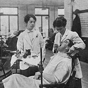 Training female dentists at the National Dental Hospital, WW1