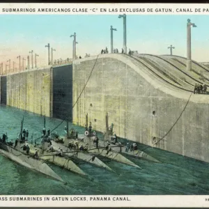 U. s. Subs in Panamacanal