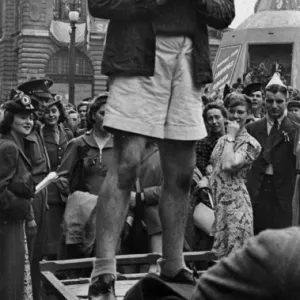 VE Day 1945 - Piccadilly Circus