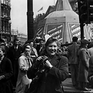 VE Day Celebrations - Piccadilly Circus