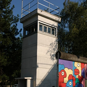 Watchtower and strecht of the Berlin Wall in the Allied Muse