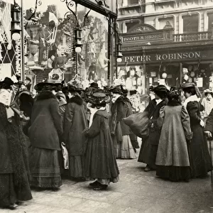 Window shopping, London 1908