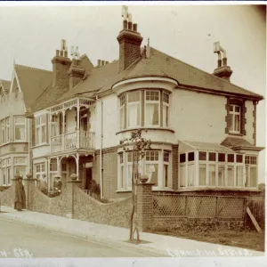 Woodfield Road, Leigh on Sea, Southend-on-Sea, Essex, England. Date: 1909