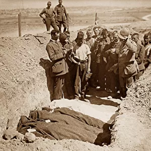 WW1 Burying British soldiers on the battlefield