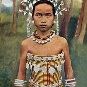 Young Sea Dayak or Iban woman, Borneo, SE Asia