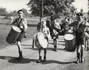 Drumming Collection: 13th Highlanders Band of scouts on the march