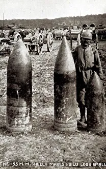 Fund Prints: The 155mm shell makes French soldier look small, WW1