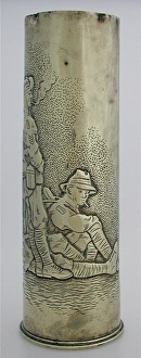 Images Dated 4th October 2008: 19 pounder shell case - three Australian soldiers relaxing