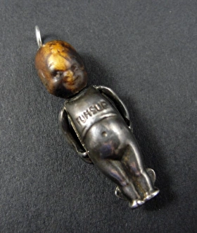 Formed Collection: 1914 Fums up charm