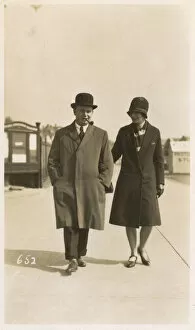 Images Dated 2nd June 2017: 1930s couple on their honeymoon at Felixstowe
