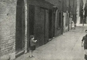 Dilapidated Prints: 1930s poor street in Stepney