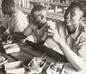 Recruit Collection: 1940s East Africa army - Askari soldiers at meal, Kenya