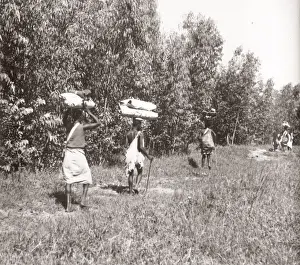 1940s East Africa - Uganda - migrant workers from Congo