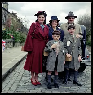 Grand Mother Prints: 1940S FAMILY