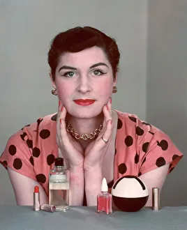 Lip Stick Gallery: 1950S Woman & Make-Up