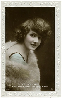 Images Dated 3rd May 2017: 3rd prize beauty contest 1919