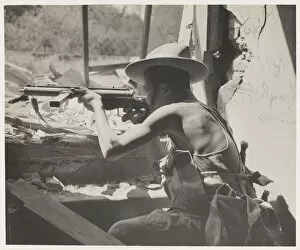 Images Dated 13th August 2015: 4 / 4th Gurkha Rifles in action, Burma, 1945