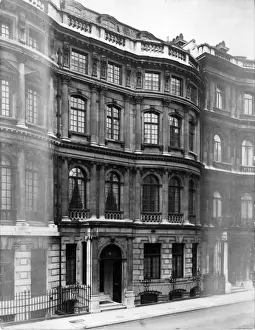 No 4 Hamilton Place as it appeared up to November 1960