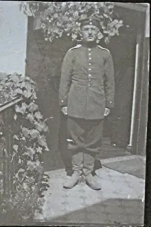 43 snapshots, taken in France, by a German artilleryman