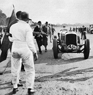 Images Dated 1st March 2011: 500 miles world record beaten at Brooklands, 1931