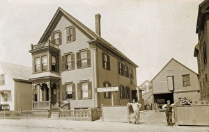 Decorator Gallery: 515 Rivet Street, New Bedford, Massachusetts, USA